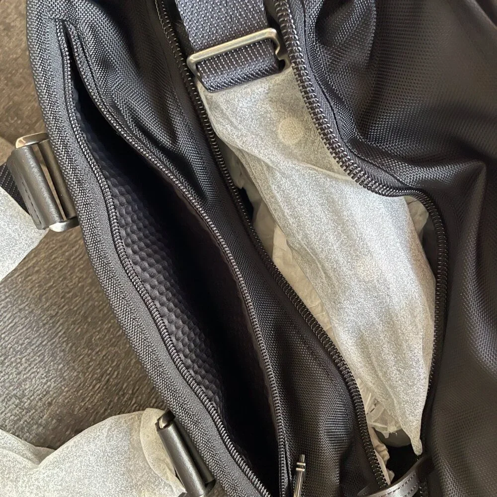 Tumi Brief Tote 222641 NWT